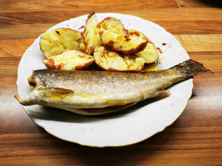 trout fish and potatoes