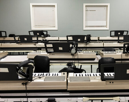 Community Colleges with Music Production Programs: An Affordable Option for Education