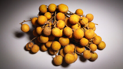 Longan Fruit (Dragon Eye Fruit)