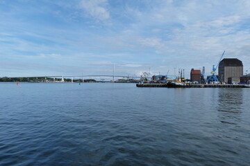Obraz premium Hafen Stralsund mit Rügenbrücke
