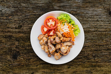 Deep fried dried pork with tomato