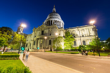 St. Paul's Cathedral in London at night