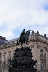Fototapeta na wymiar Denkmal Friedrich II. in Berlin, Reiterstandbild Unter den Linden