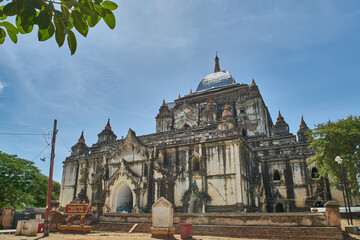 Thatbynnyu temple at Old Bagan, Myanmar (Burma)