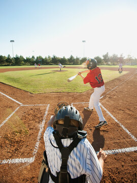 USA, California, little league baseball team (10-11) during baseball match