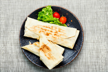 Appetizing Turkish shawarma.