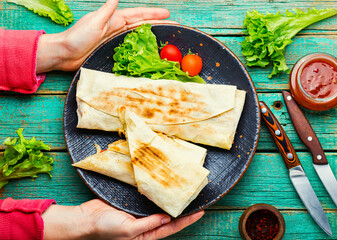 Appetizing Turkish shawarma.