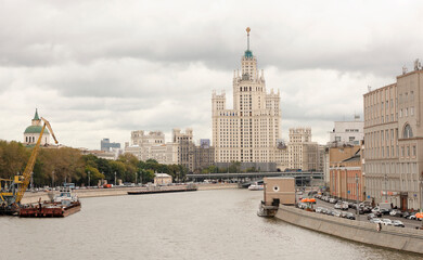 Fototapeta na wymiar Kotelnicheskaya Embankment: House 1/15