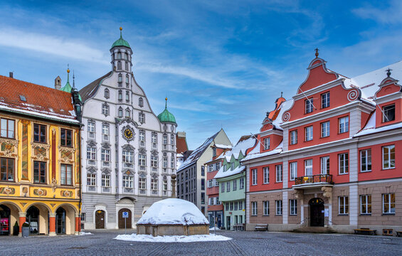 Memminger Rathaus im Winter, Memmingen, Bayern, Deutschland
