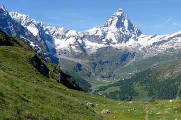 Fototapeta na wymiar Matterhorn or Cervino or Cervin (Alps)