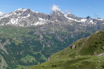 Fototapeta na wymiar Mountain landscape of Valais (Alps, Switzerland)