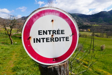do not enter sign in French countryside