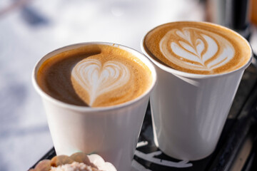 Cappuccino Kaffe auf Fahrrad Gepäckträger 1
