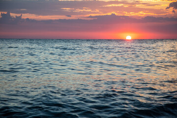 Fototapeta premium Horizon on the sea at sunset.