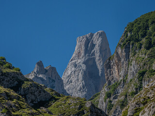 Fototapeta na wymiar natural mountain landscape, Pico Urriellu