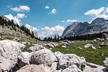 Paesaggio montano sulle Dolomiti