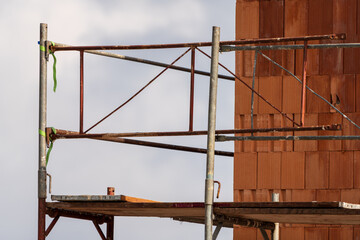Rohbau Baustelle mit Gerüst
