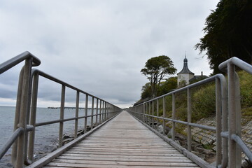 Fußgängerbrücke an der Ostsee