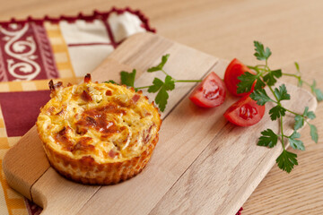 quiche with parsley and tomatoes