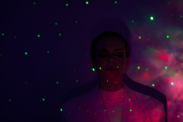 Frau im Universum der Macht