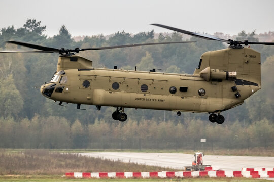 US Army Boeing CH-47F Chinook transport helicopter landing
