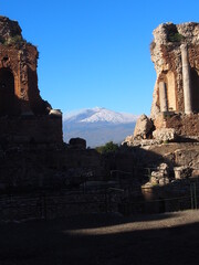 Vulkan Ätna und antikes Theater in Taormina, Sizilien