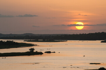 Coucher de soleil sur le fleuve Niger