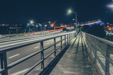 Fototapeta na wymiar Auckland harbour bridge at nmight