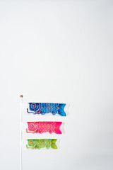 白バックにミニチュア鯉のぼり