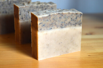 ローズマリーとレモングラスの手作り石鹸
