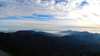 Obraz premium sunset over the mountains