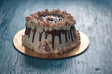 Sponge chocolate cake close-up ispechonny home.