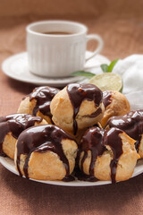 Profiteroles with chocolate cream