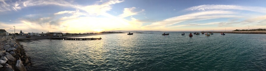 struisbaai harbour sunset