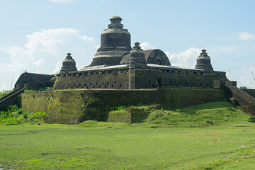 a Biggest temple in Mrauk U Myanmar 