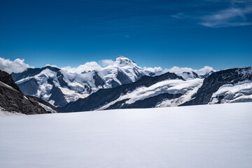 Fototapeta na wymiar U nterwegs auf dem Jungfraujoch, Schweiz