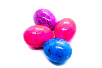Gefärbte Ostereier freistehend