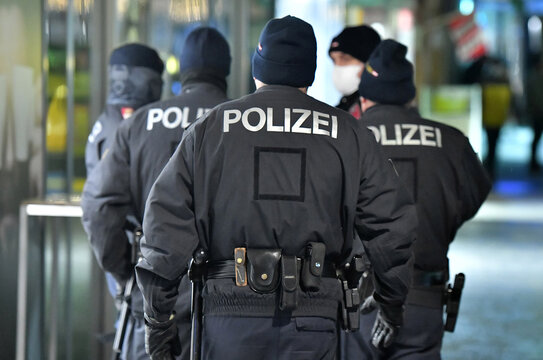 Police control at a corona demonstration in Upper Austria during the corona lockdown, Austria, Europe