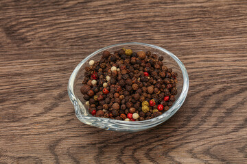 Peppercorn heap in the bowl