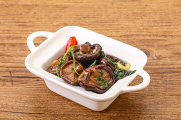 Marinated shiitake mushrooms with herbs