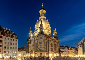 Fototapeta na wymiar Baroque Facade of Dresden Frauenkirche during the blue hour