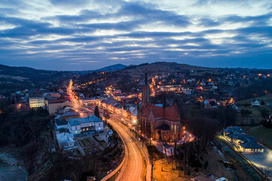 Gryb&oacute;w, panorama miasta, droga krajowa  nr 28