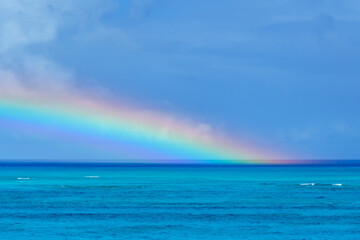 Obraz premium Rainbow over Grace Bay, Providenciales, Turks and Caicos