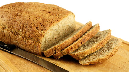 Dinkelbrot mit Sonnenblumenkernen selbst gebacken