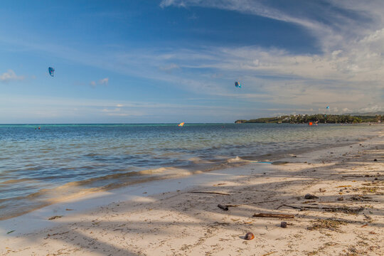 Kite surfing at the Bulabog Beach on Boracay island, Philippines