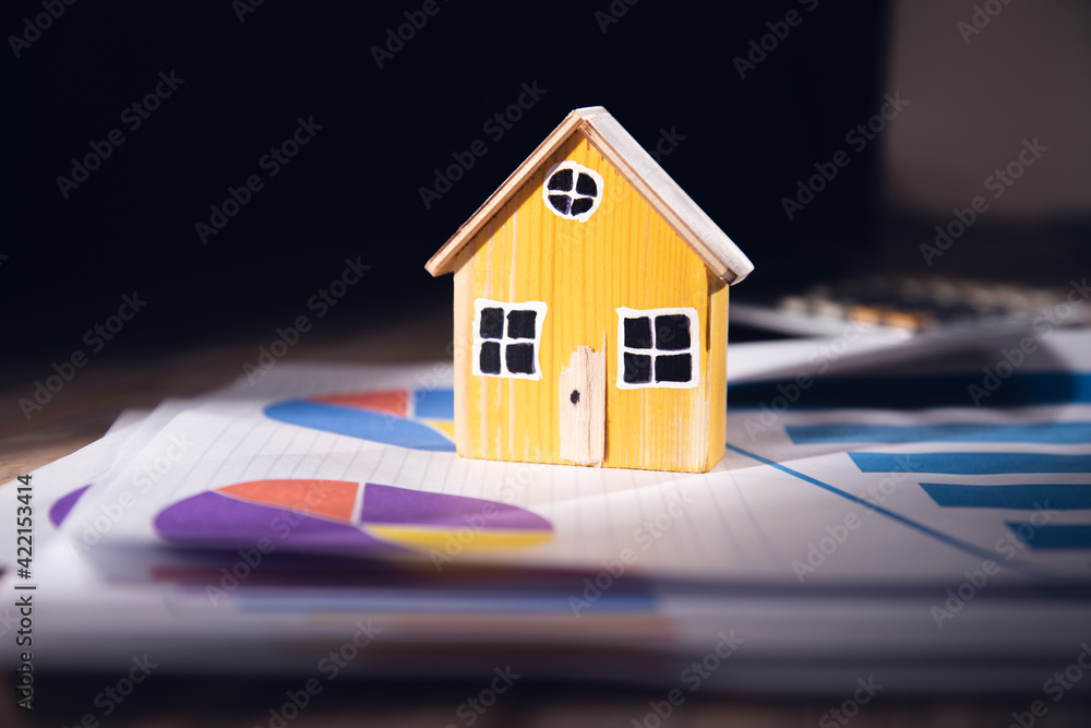 Poster house model with calculator and graph