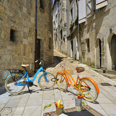 Carré tête à tête vélo rue du Plantier à Périgueux (24000), département de Dordogne en région Nouvelle-Aquitaine, France