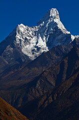 Ama Dablam (6.812m) seen from the trail between Namche Bazaar and Tengboche, Everest Base Camp Trek, Sagarmatha National Park, Solukhumbu, Nepal