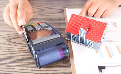 Pay for house purchase by credit card