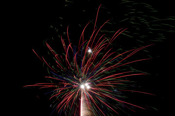 fireworks in the night sky fogos de artif&iacute;cio ano novo em Marata&iacute;zes ES Brasil